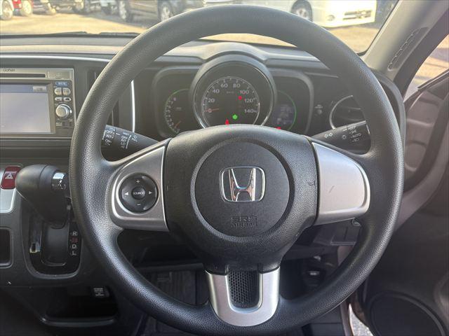 Ｎ－ＯＮＥ Ｇ・Ｌパッケージ　スマートキー２本　プッシュスタート　純正ナビ　ＵＳＢ　ワンセグ　ＣＤ　バックカメラ　ステアリングスイッチ　電動格納ミラー　ＡＵＴＯエアコン　プロジェクターヘッドライト（14枚目）