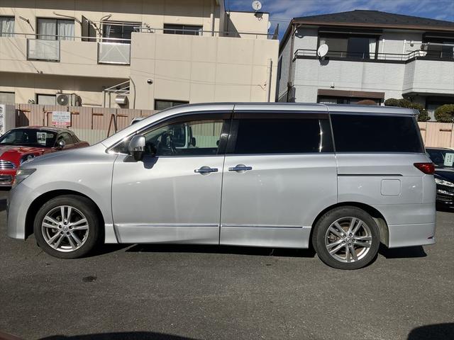 エルグランド ２５０ハイウェイスター　グー故障診断実施済み／車両状態評価書／ナビ／片側電動スライドドア／クリアランスソナー／スマートキー／オートライト／電動格納ミラー／３列シート／オットマン／アルミホイール／記録簿／走行１０．２万キロ（5枚目）