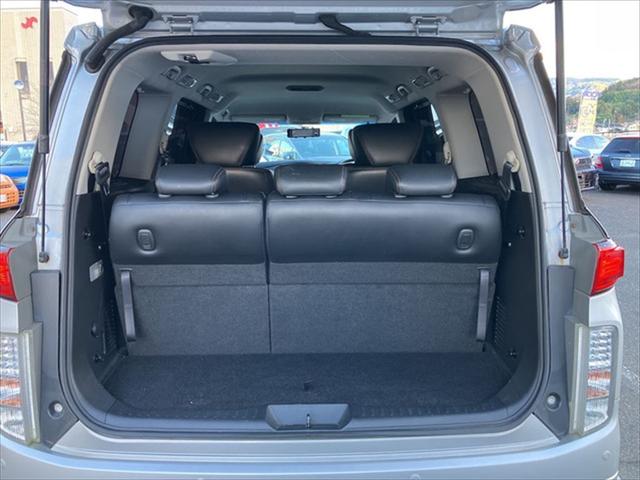 エルグランド ２５０ハイウェイスター　グー故障診断実施済み／車両状態評価書／ナビ／片側電動スライドドア／クリアランスソナー／スマートキー／オートライト／電動格納ミラー／３列シート／オットマン／アルミホイール／記録簿／走行１０．２万キロ（10枚目）