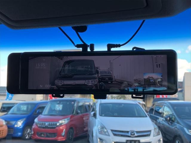 エルグランド ２５０ハイウェイスター　グー故障診断実施済み／車両状態評価書／ナビ／片側電動スライドドア／クリアランスソナー／スマートキー／オートライト／電動格納ミラー／３列シート／オットマン／アルミホイール／記録簿／走行１０．２万キロ（24枚目）