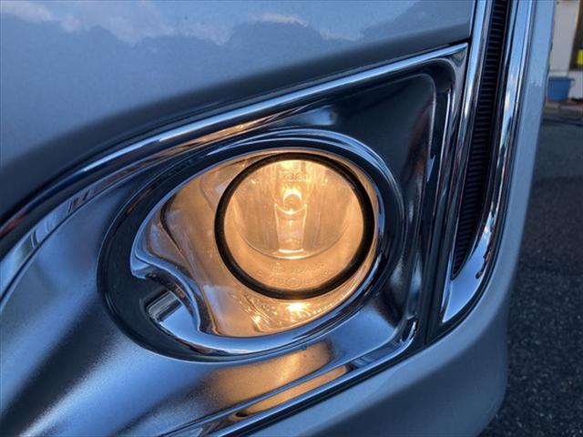 エルグランド ２５０ハイウェイスター　グー故障診断実施済み／車両状態評価書／ナビ／片側電動スライドドア／クリアランスソナー／スマートキー／オートライト／電動格納ミラー／３列シート／オットマン／アルミホイール／記録簿／走行１０．２万キロ（38枚目）