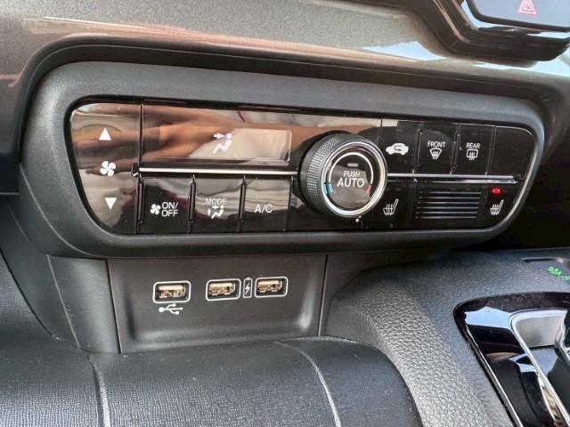 Ｎ－ＷＧＮカスタム Ｌ　黒革シート／８型ナビＴＶ／Ｂｌｕｅｔｏｏｔｈ／後期／ＬＥＤ／バックカメラ／ＥＴＣ／衝突軽減ブレーキ／前席シートヒータ／オートハイビーム／（13枚目）