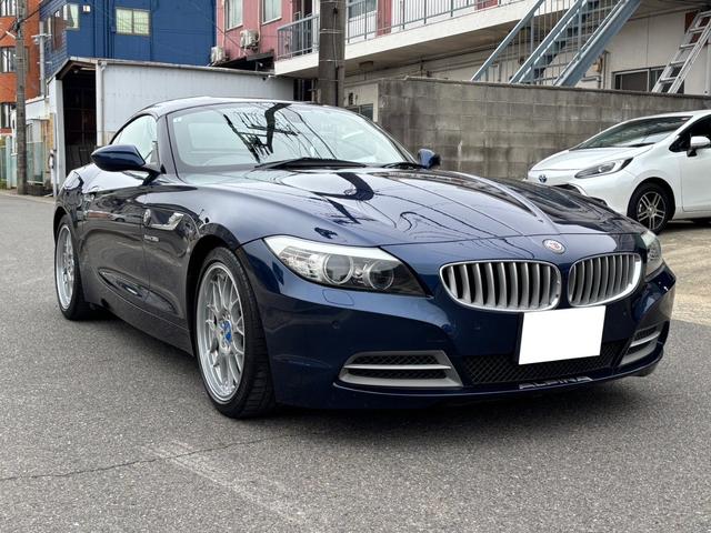 Ｚ４ ｓＤｒｉｖｅ３５ｉ　ＡＬＰＩＮＡ仕様　直６ツインターボ　ＢＢＳアルミホイール　電動オープン　ホワイト／白革シート　シートヒーター　ＨＤＤナビ　バックカメラ　ＣＤ・ＤＶＤ再生　ＥＴＣ　クルコン　ソナー　記録簿・取扱説明書（4枚目）