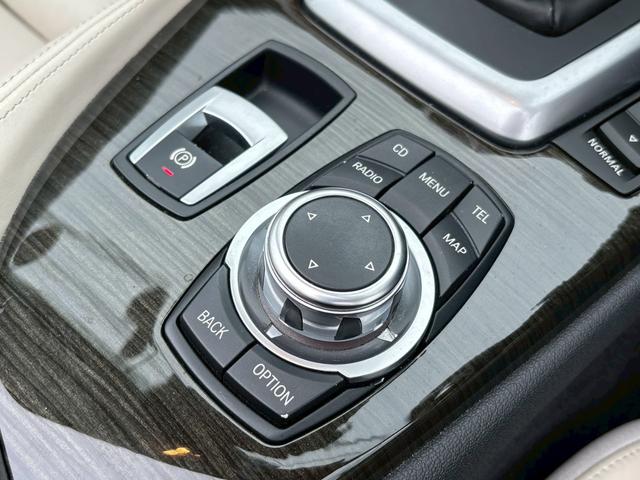 Ｚ４ ｓＤｒｉｖｅ３５ｉ　ＡＬＰＩＮＡ仕様　直６ツインターボ　ＢＢＳアルミホイール　電動オープン　ホワイト／白革シート　シートヒーター　ＨＤＤナビ　バックカメラ　ＣＤ・ＤＶＤ再生　ＥＴＣ　クルコン　ソナー　記録簿・取扱説明書（26枚目）