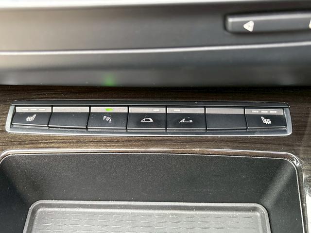 Ｚ４ ｓＤｒｉｖｅ３５ｉ　ＡＬＰＩＮＡ仕様　直６ツインターボ　ＢＢＳアルミホイール　電動オープン　ホワイト／白革シート　シートヒーター　ＨＤＤナビ　バックカメラ　ＣＤ・ＤＶＤ再生　ＥＴＣ　クルコン　ソナー　記録簿・取扱説明書（32枚目）