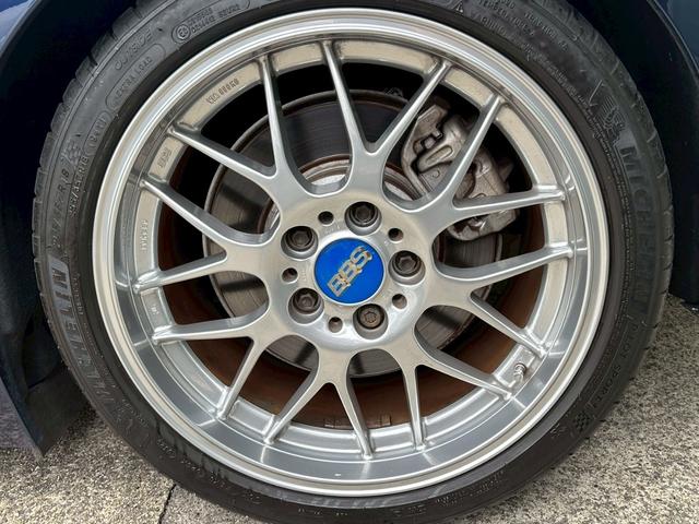 Ｚ４ ｓＤｒｉｖｅ３５ｉ　ＡＬＰＩＮＡ仕様　直６ツインターボ　ＢＢＳアルミホイール　電動オープン　ホワイト／白革シート　シートヒーター　ＨＤＤナビ　バックカメラ　ＣＤ・ＤＶＤ再生　ＥＴＣ　クルコン　ソナー　記録簿・取扱説明書（43枚目）