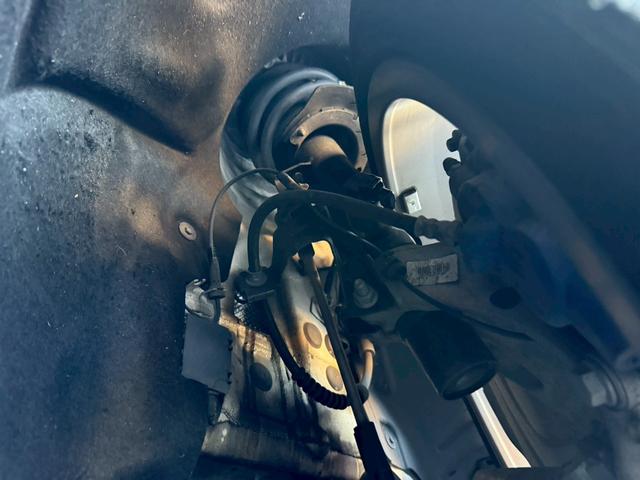 ２シリーズ Ｍ２３５ｉクーペ　禁煙車　オプションダコタレザーシート黒革　パワーシート　シートヒーター　メーカー純正ナビ　強化チャージングパイプ　ＥＴＣ　プッシュスタート　クルーズコントロール　Ｍキャリパー　シートヒーター　ＥＴｃ（77枚目）