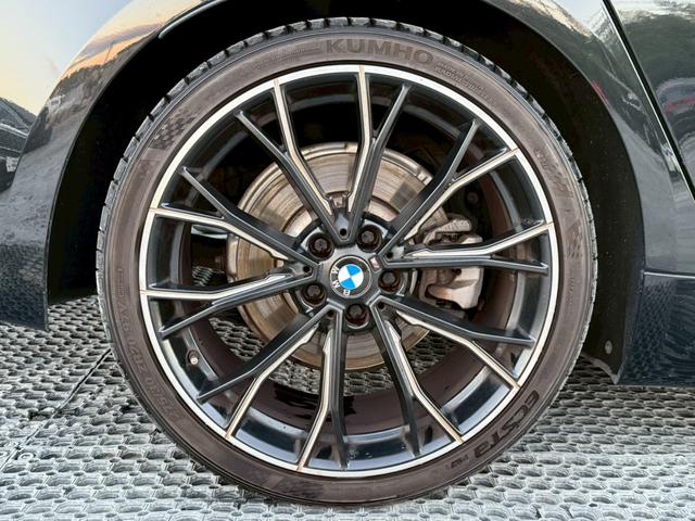 ５シリーズ ５２３ｄ　Ｍスポーツ　禁煙車　オプション２０インチアルミ　アクティブクルーズコントロール　アラウンドビューモニター　フルセグＴＶ　メーカー純正ナビ　Ｂｌｕｅｔｏｏｔｈ　パワートランク　パワーシート　スマートキー　ＥＴＣ（20枚目）