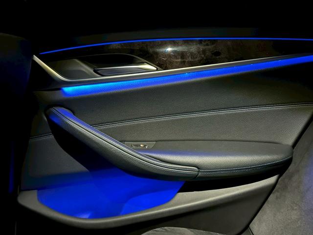 ５シリーズ ５２３ｄ　Ｍスポーツ　禁煙車　オプション２０インチアルミ　アクティブクルーズコントロール　アラウンドビューモニター　フルセグＴＶ　メーカー純正ナビ　Ｂｌｕｅｔｏｏｔｈ　パワートランク　パワーシート　スマートキー　ＥＴＣ（68枚目）