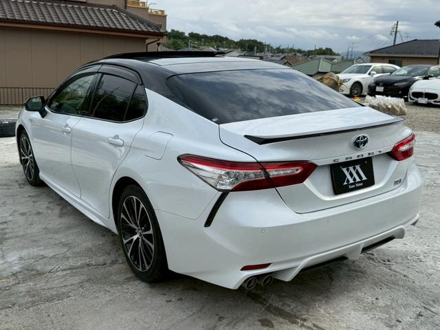 カムリ ＷＳレザーパッケージ　禁煙車　パノラミックスライディングルーフ　黒革シート　ＪＢＬサウンドシステム　メーカー純正ディスプレイオーディオ　ブラインドスポットアシスト　ヘッドアップディスプレイ　バックモニター　１８インチアルミ（27枚目）