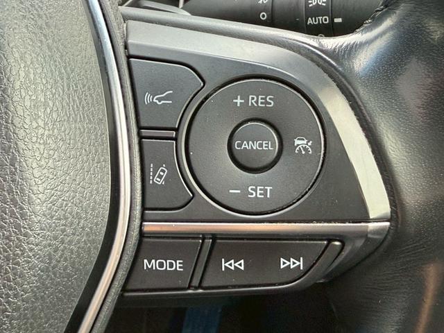 カムリ ＷＳレザーパッケージ　禁煙車　パノラミックスライディングルーフ　黒革シート　ＪＢＬサウンドシステム　メーカー純正ディスプレイオーディオ　ブラインドスポットアシスト　ヘッドアップディスプレイ　バックモニター　１８インチアルミ（44枚目）