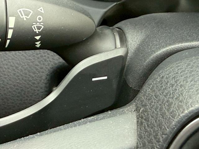 カムリ ＷＳレザーパッケージ　禁煙車　パノラミックスライディングルーフ　黒革シート　ＪＢＬサウンドシステム　メーカー純正ディスプレイオーディオ　ブラインドスポットアシスト　ヘッドアップディスプレイ　バックモニター　１８インチアルミ（45枚目）
