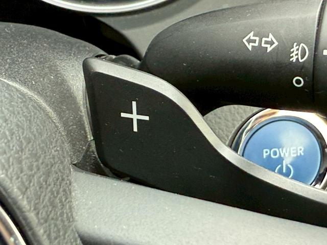 カムリ ＷＳレザーパッケージ　禁煙車　パノラミックスライディングルーフ　黒革シート　ＪＢＬサウンドシステム　メーカー純正ディスプレイオーディオ　ブラインドスポットアシスト　ヘッドアップディスプレイ　バックモニター　１８インチアルミ（46枚目）