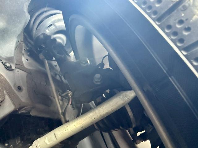 カムリ ＷＳレザーパッケージ　禁煙車　パノラミックスライディングルーフ　黒革シート　ＪＢＬサウンドシステム　メーカー純正ディスプレイオーディオ　ブラインドスポットアシスト　ヘッドアップディスプレイ　バックモニター　１８インチアルミ（62枚目）