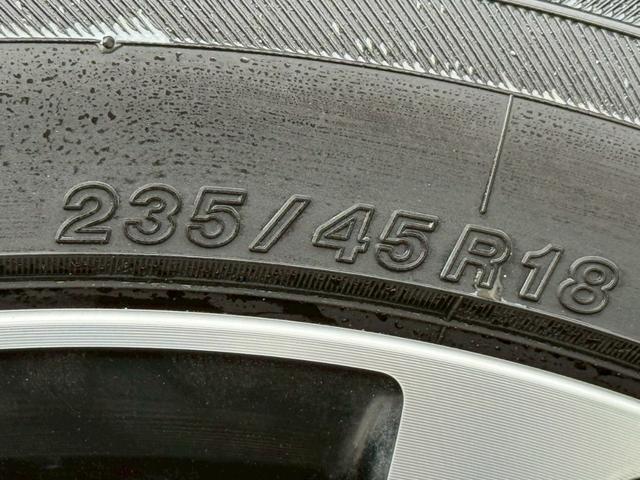 カムリ ＷＳレザーパッケージ　禁煙車　パノラミックスライディングルーフ　黒革シート　ＪＢＬサウンドシステム　メーカー純正ディスプレイオーディオ　ブラインドスポットアシスト　ヘッドアップディスプレイ　バックモニター　１８インチアルミ（78枚目）