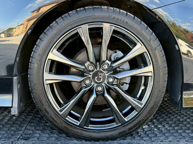 プリウスアルファ Ｓツーリングセレクション・Ｇ’ｓ　禁煙車　ディーラー純正８インチナビ　バックモニター　フルセグＴＶ　Ｂｌｕｅｔｏｏｔｈ　専用サスペンション　専用１８インチアルミ　専用バンパー　黒川ハーフレザーシート　スポーツモード　ドライブレコーダー（7枚目）