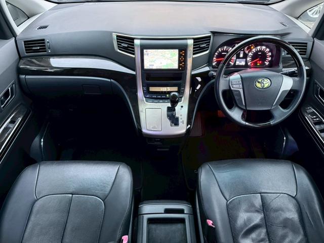 ヴェルファイア 2.4Z プラチナセレクションII タイプゴールド 禁煙車 フリップダウンモニター 両側パワースライドドア デジタルインナーミラー 社外19インチアルミ パワーバックドア 黒革調シートカバー メーカーマルチナビ クリアランスソナー ウッドコンビハンドル(9枚目)