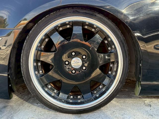 シーマ ３００Ｇ　禁煙車　ｍａｇｉｃ車高調　ＡＭＥアミスタッド１９インチアルミ　黒革シート　トリムブラウンレザー　バルカンヘッドライト　ルーフカーボンラッピング　後期テール　助手席パワーシート　ローダウン　車高調（14枚目）