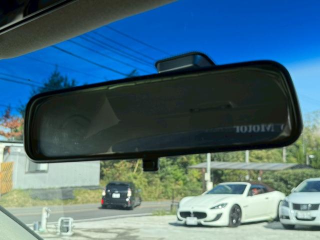 シーマ ３００Ｇ　禁煙車　ｍａｇｉｃ車高調　ＡＭＥアミスタッド１９インチアルミ　黒革シート　トリムブラウンレザー　バルカンヘッドライト　ルーフカーボンラッピング　後期テール　助手席パワーシート　ローダウン　車高調（39枚目）