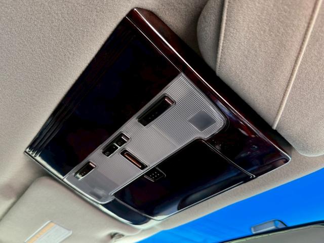 シーマ ３００Ｇ　禁煙車　ｍａｇｉｃ車高調　ＡＭＥアミスタッド１９インチアルミ　黒革シート　トリムブラウンレザー　バルカンヘッドライト　ルーフカーボンラッピング　後期テール　助手席パワーシート　ローダウン　車高調（41枚目）