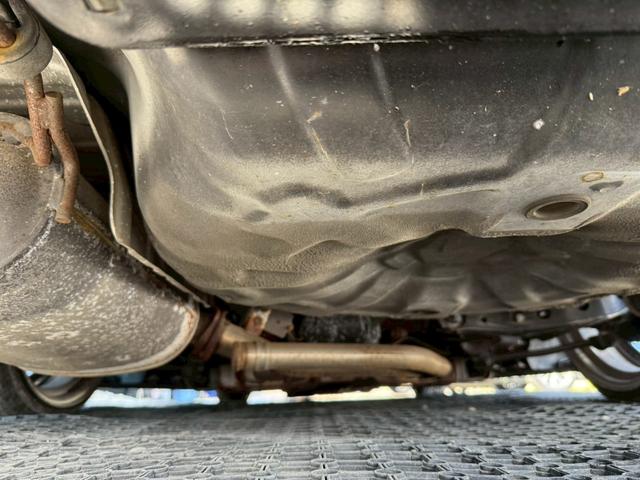 シーマ ３００Ｇ　禁煙車　ｍａｇｉｃ車高調　ＡＭＥアミスタッド１９インチアルミ　黒革シート　トリムブラウンレザー　バルカンヘッドライト　ルーフカーボンラッピング　後期テール　助手席パワーシート　ローダウン　車高調（45枚目）