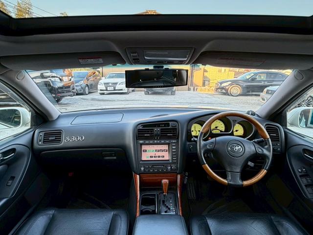 アリスト S300 生誕10周年記念特別仕様車 禁煙車 サンルーフ 黒革シート ウッドコンビハンドル RSR車高調 社外19インチアルミ パワーシート シートヒーター アリーナホーン クルーズコントロール パドルシフト JBLサウンド ETC(9枚目)