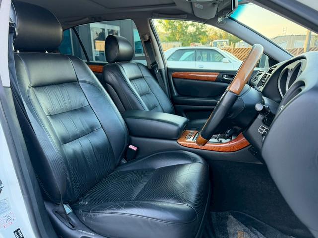 アリスト S300 生誕10周年記念特別仕様車 禁煙車 サンルーフ 黒革シート ウッドコンビハンドル RSR車高調 社外19インチアルミ パワーシート シートヒーター アリーナホーン クルーズコントロール パドルシフト JBLサウンド ETC(11枚目)