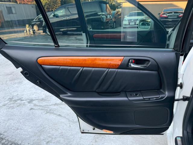 アリスト S300 生誕10周年記念特別仕様車 禁煙車 サンルーフ 黒革シート ウッドコンビハンドル RSR車高調 社外19インチアルミ パワーシート シートヒーター アリーナホーン クルーズコントロール パドルシフト JBLサウンド ETC(32枚目)