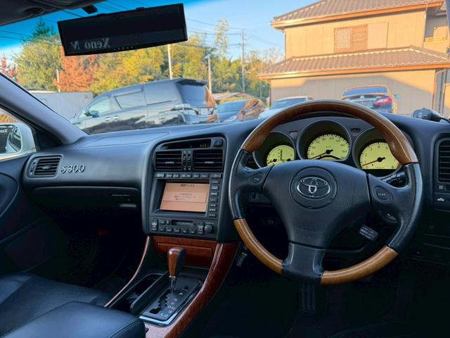 アリスト S300 生誕10周年記念特別仕様車 禁煙車 サンルーフ 黒革シート ウッドコンビハンドル RSR車高調 社外19インチアルミ パワーシート シートヒーター アリーナホーン クルーズコントロール パドルシフト JBLサウンド ETC(69枚目)