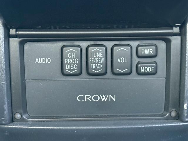クラウン ロイヤルサルーン アニバーサリーパッケージ 禁煙車 特別仕様車 専用インテリアトリム 後期モデル クルーズコントロール パワーシート メーカー純正ナビ 純正15インチアルミ オートエアコン(45枚目)