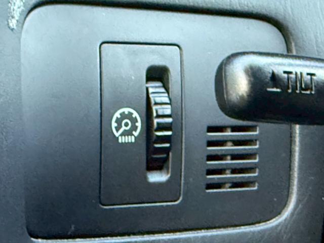 クラウン ロイヤルサルーン アニバーサリーパッケージ 禁煙車 特別仕様車 専用インテリアトリム 後期モデル クルーズコントロール パワーシート メーカー純正ナビ 純正15インチアルミ オートエアコン(59枚目)