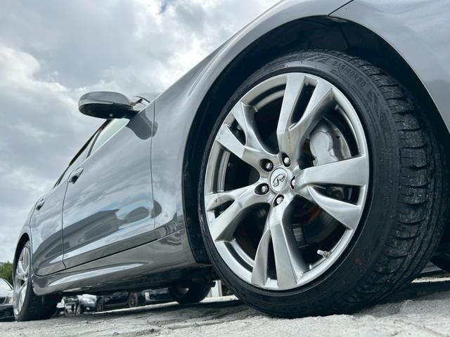 フーガ ３７０ＧＴ　タイプＳ　後期モデル　サンルーフ　ＢＯＳＥサウンド　純正２０インチアルミ　レーダークルーズコントロール　アラウンドビューモニター　パワーシート　シートメモリー　黒革ハーフレザーシート　クリアランスソナー　ＥＴＣ（28枚目）