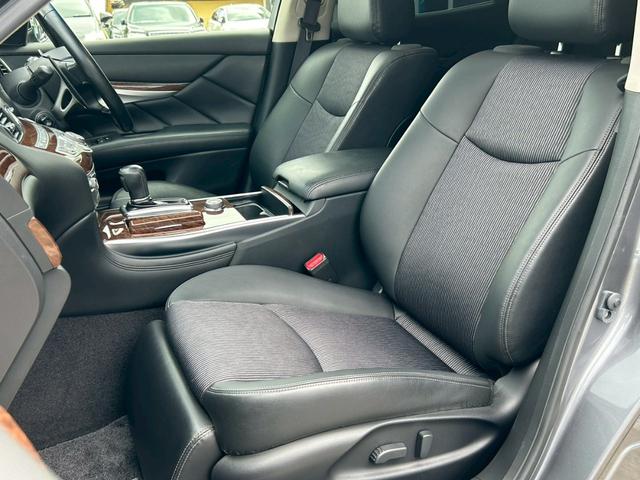 フーガ ３７０ＧＴ　タイプＳ　後期モデル　サンルーフ　ＢＯＳＥサウンド　純正２０インチアルミ　レーダークルーズコントロール　アラウンドビューモニター　パワーシート　シートメモリー　黒革ハーフレザーシート　クリアランスソナー　ＥＴＣ（36枚目）