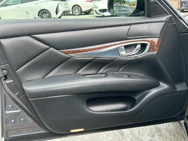 フーガ ３７０ＧＴ　タイプＳ　後期モデル　サンルーフ　ＢＯＳＥサウンド　純正２０インチアルミ　レーダークルーズコントロール　アラウンドビューモニター　パワーシート　シートメモリー　黒革ハーフレザーシート　クリアランスソナー　ＥＴＣ（48枚目）