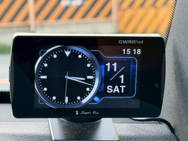 Ｃクラス Ｃ１８０クーペ　禁煙車　白革シート　レーダークルーズコントロール　シートヒーター　シートメモリー　メーカー純正ナビ　バックモニター　フルセグＴＶ　スマートキー　プッシュスタート　クリアランスソナー　ブラインドスポット（17枚目）