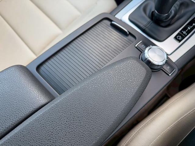Ｃクラス Ｃ１８０クーペ　禁煙車　白革シート　レーダークルーズコントロール　シートヒーター　シートメモリー　メーカー純正ナビ　バックモニター　フルセグＴＶ　スマートキー　プッシュスタート　クリアランスソナー　ブラインドスポット（54枚目）