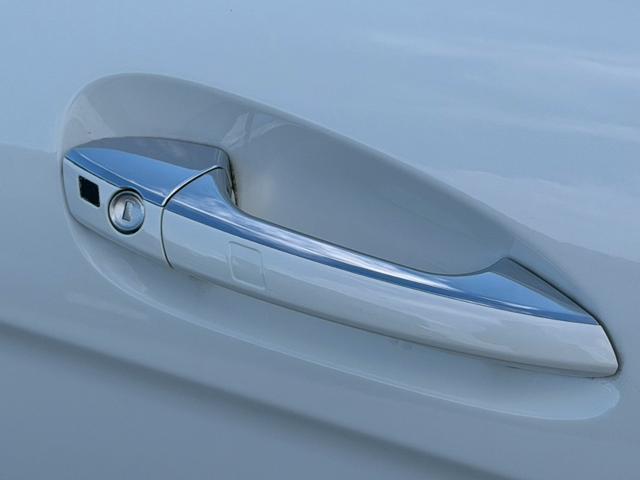 Ｃクラス Ｃ１８０クーペ　禁煙車　白革シート　レーダークルーズコントロール　シートヒーター　シートメモリー　メーカー純正ナビ　バックモニター　フルセグＴＶ　スマートキー　プッシュスタート　クリアランスソナー　ブラインドスポット（65枚目）