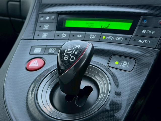 プリウス Sツーリングセレクション・G’s 禁煙車 フルノーマル ディーラー純正ナビ フルセグTV Bluetooth バックモニター スマートキー プッシュスタート 純正18インチアルミ 専用サスペンション 専用バンパー ETC バックカメラ(46枚目)