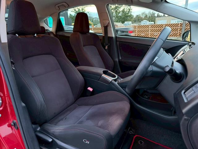 プリウス Sツーリングセレクション・G’s 禁煙車 フルノーマル ディーラー純正ナビ フルセグTV Bluetooth バックモニター スマートキー プッシュスタート 純正18インチアルミ 専用サスペンション 専用バンパー ETC バックカメラ(62枚目)