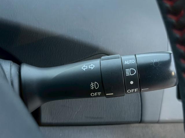 プリウス Sツーリングセレクション・G’s 禁煙車 フルノーマル ディーラー純正ナビ フルセグTV Bluetooth バックモニター スマートキー プッシュスタート 純正18インチアルミ 専用サスペンション 専用バンパー ETC バックカメラ(66枚目)