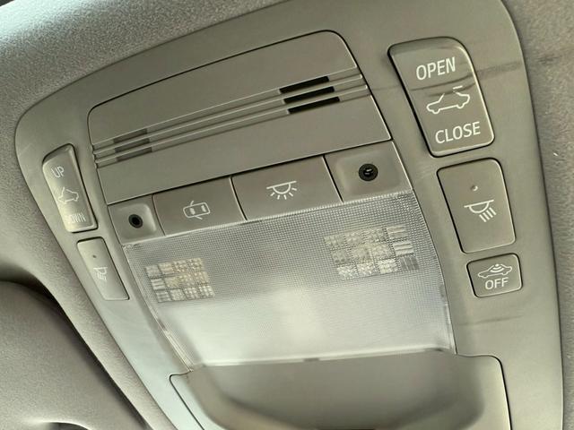 クラウンハイブリッド アスリートS ブラックスタイル 禁煙車 サンルーフ TRDエアロF モデリスタ4本出しマフラー 純正18インチスパッタリングアルミ メーカー純正ナビ フルセグTV シートヒーター バックモニター Bluetooth パワーシート(48枚目)