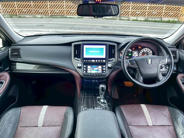 クラウンハイブリッド アスリートS ブラックスタイル 禁煙車 サンルーフ 黒赤コンビレザーシート モデリスタフルエアロ モデリスタ4本出しマフラー 純正18インチスパッタリングアルミ メーカー純正ナビ クリアランスソナー フルセグTV アラウンドビュー(9枚目)