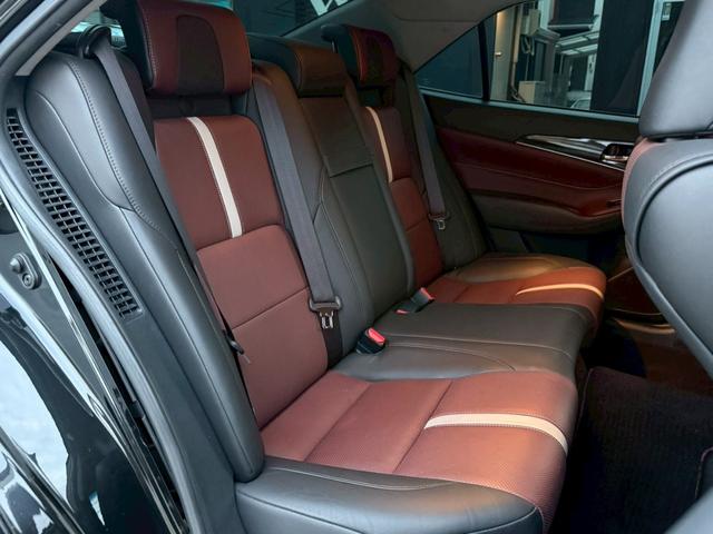 クラウンハイブリッド アスリートS ブラックスタイル 禁煙車 サンルーフ 黒赤コンビレザーシート モデリスタフルエアロ モデリスタ4本出しマフラー 純正18インチスパッタリングアルミ メーカー純正ナビ クリアランスソナー フルセグTV アラウンドビュー(12枚目)