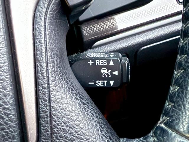 クラウンハイブリッド アスリートS ブラックスタイル 禁煙車 サンルーフ 黒赤コンビレザーシート モデリスタフルエアロ モデリスタ4本出しマフラー 純正18インチスパッタリングアルミ メーカー純正ナビ クリアランスソナー フルセグTV アラウンドビュー(15枚目)