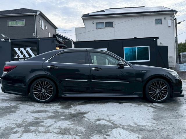 クラウンハイブリッド アスリートS ブラックスタイル 禁煙車 サンルーフ 黒赤コンビレザーシート モデリスタフルエアロ モデリスタ4本出しマフラー 純正18インチスパッタリングアルミ メーカー純正ナビ クリアランスソナー フルセグTV アラウンドビュー(21枚目)