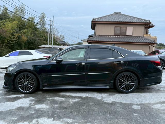 クラウンハイブリッド アスリートS ブラックスタイル 禁煙車 サンルーフ 黒赤コンビレザーシート モデリスタフルエアロ モデリスタ4本出しマフラー 純正18インチスパッタリングアルミ メーカー純正ナビ クリアランスソナー フルセグTV アラウンドビュー(22枚目)