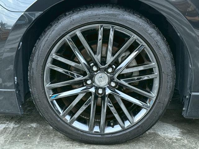 クラウンハイブリッド アスリートS ブラックスタイル 禁煙車 サンルーフ 黒赤コンビレザーシート モデリスタフルエアロ モデリスタ4本出しマフラー 純正18インチスパッタリングアルミ メーカー純正ナビ クリアランスソナー フルセグTV アラウンドビュー(29枚目)