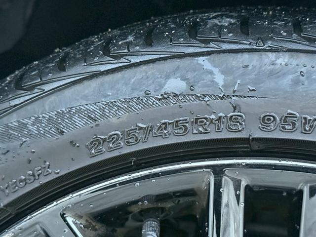 クラウンハイブリッド アスリートS ブラックスタイル 禁煙車 サンルーフ 黒赤コンビレザーシート モデリスタフルエアロ モデリスタ4本出しマフラー 純正18インチスパッタリングアルミ メーカー純正ナビ クリアランスソナー フルセグTV アラウンドビュー(33枚目)