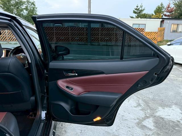 クラウンハイブリッド アスリートS ブラックスタイル 禁煙車 サンルーフ 黒赤コンビレザーシート モデリスタフルエアロ モデリスタ4本出しマフラー 純正18インチスパッタリングアルミ メーカー純正ナビ クリアランスソナー フルセグTV アラウンドビュー(38枚目)