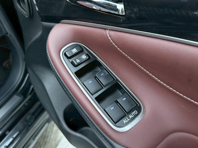 クラウンハイブリッド アスリートS ブラックスタイル 禁煙車 サンルーフ 黒赤コンビレザーシート モデリスタフルエアロ モデリスタ4本出しマフラー 純正18インチスパッタリングアルミ メーカー純正ナビ クリアランスソナー フルセグTV アラウンドビュー(49枚目)